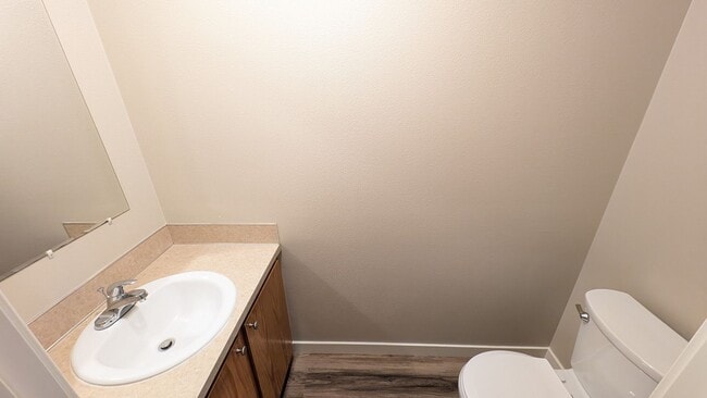 Building Photo - Wonderful townhouse in Forest Grove