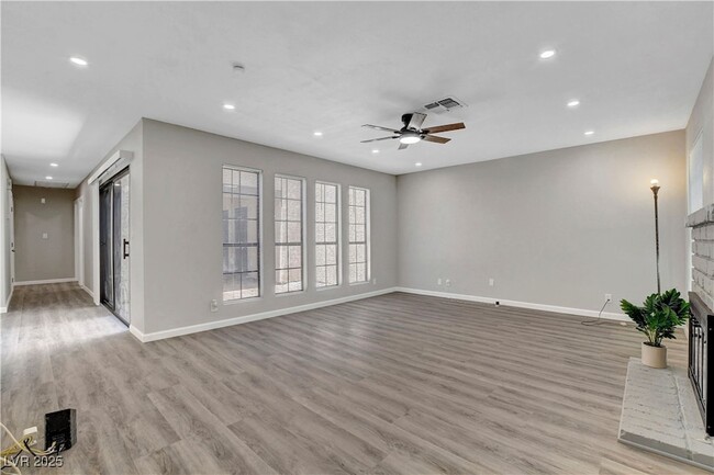 Building Photo - 612 Buttonwood Ln