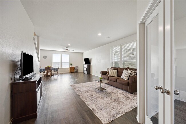 Building Photo - 5514 Downie Draw Ranch Trail