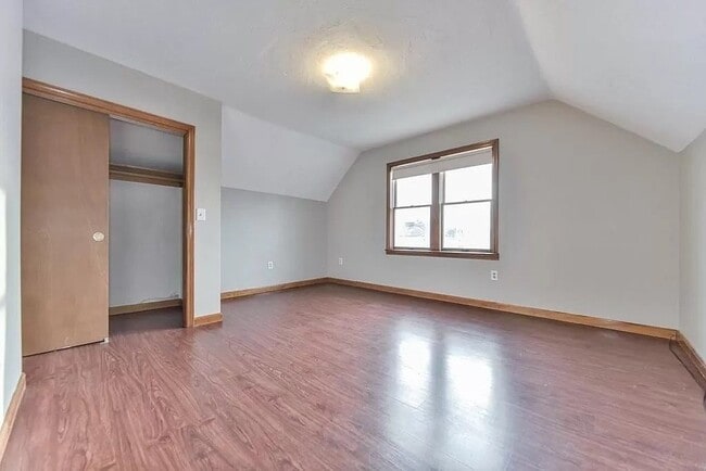 Building Photo - 174 Porter St