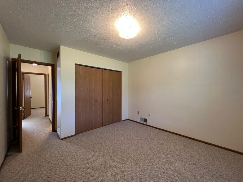 Building Photo - 7548 Anderson Ave NE