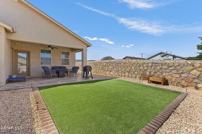 Building Photo - 14439 Eastbrook Dr