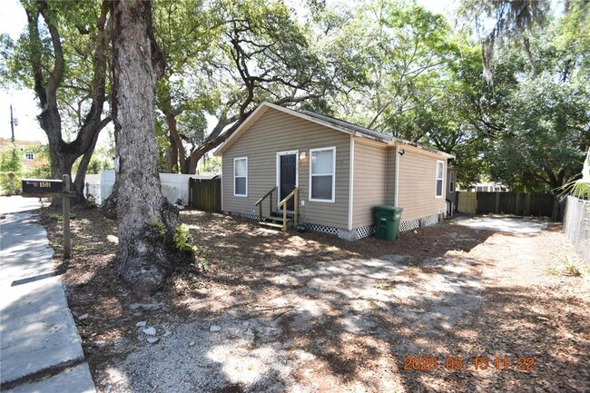 Building Photo - 1501 E Palifox St