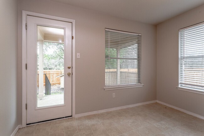 Building Photo - Cozy 3/BR 2/BA One-Level Home with Covered...