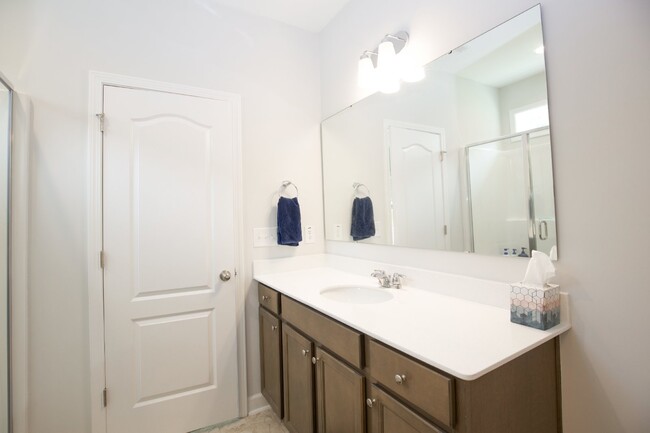 Building Photo - "Spacious 4 Bed, 2.5 Bath Rental in Vass, ...