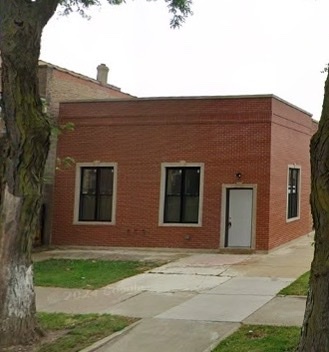 Building Photo - 2400 S Drake Ave