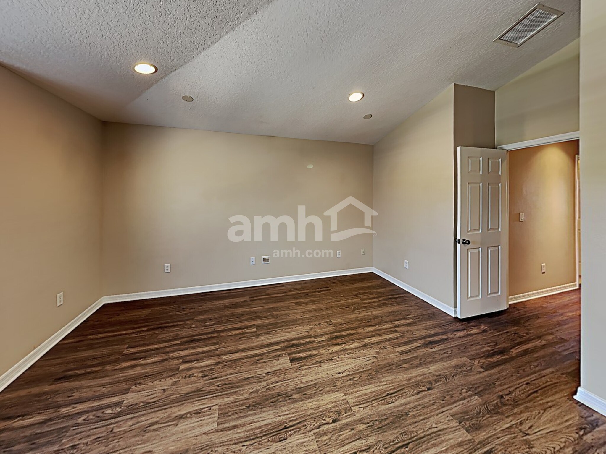 Building Photo - 1644 Mira Lago Cir