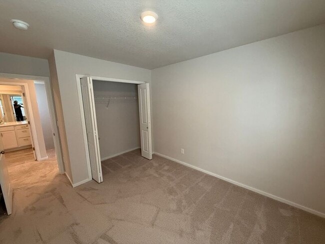 Building Photo - 4820 Gray Ct NE