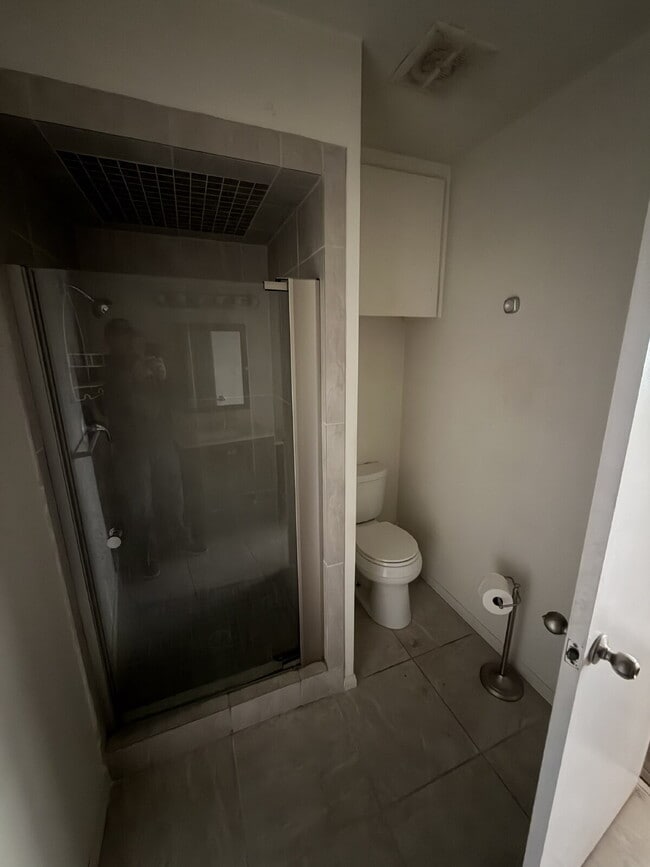 Building Photo - Spacious Two-Story Townhome with Remodeled Bathrooms, Private Patio & Community Pool