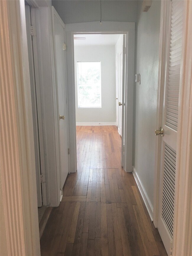 Building Photo - 3422 Rosedale St