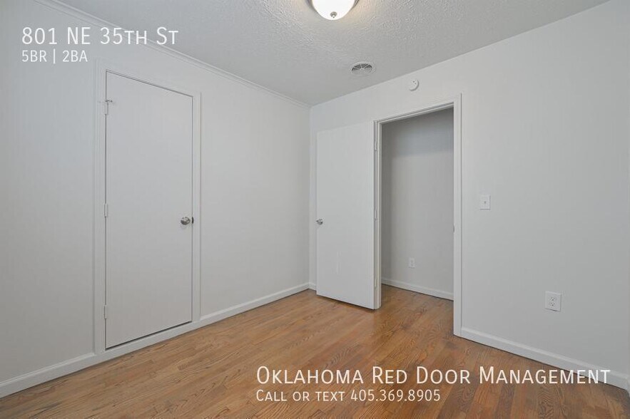 Building Photo - 801 NE 35th St