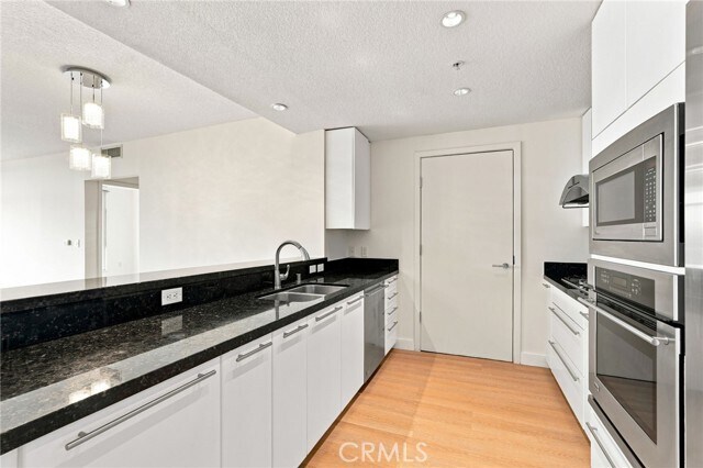 Building Photo - 3141 Michelson Dr