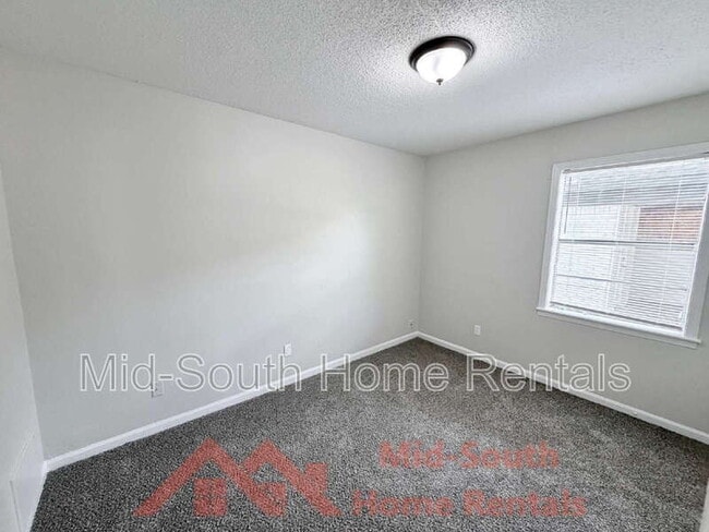 Building Photo - 3231 Harvester Ln