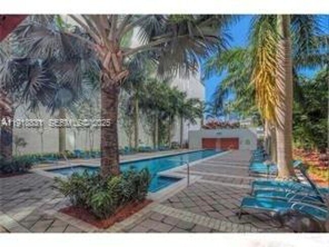 Building Photo - 133 NE 2nd Ave