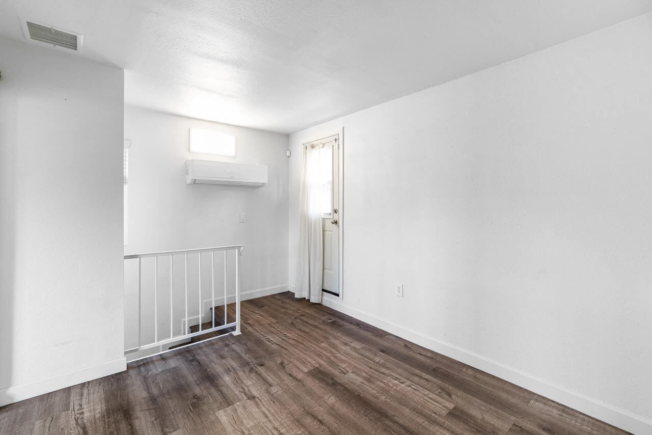 Building Photo - 2414 N Alvarado St