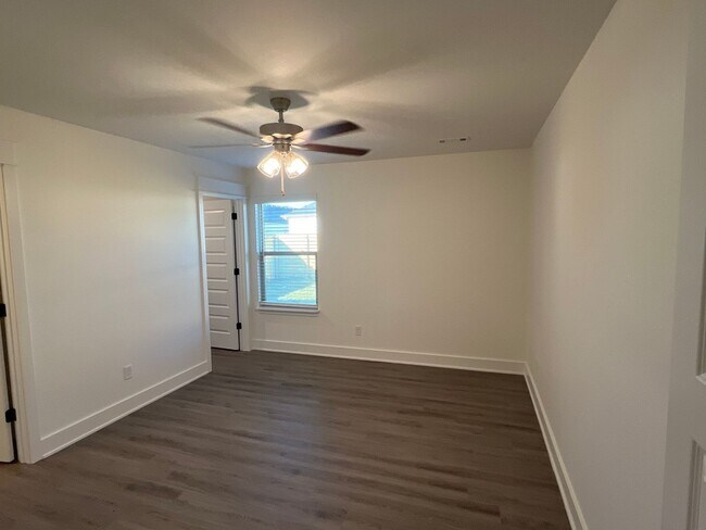 Building Photo - Welcome Home! Beautiful New Build in Republic