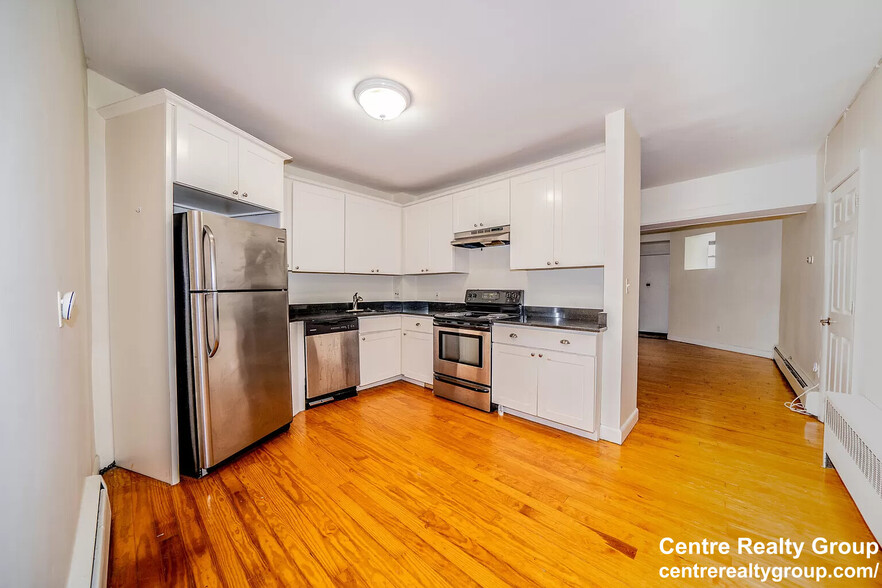 Primary Photo - 1728 Beacon St