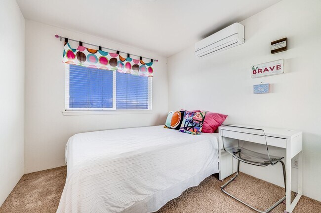Building Photo - Kehalani 3 bedroom 2.5 bath ocean views  -...