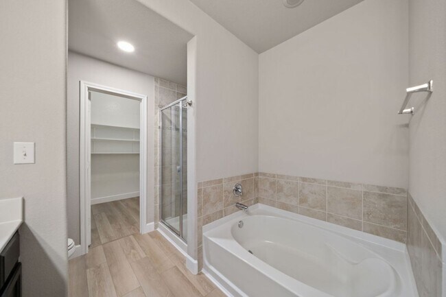 Building Photo - 6905 Etna Way