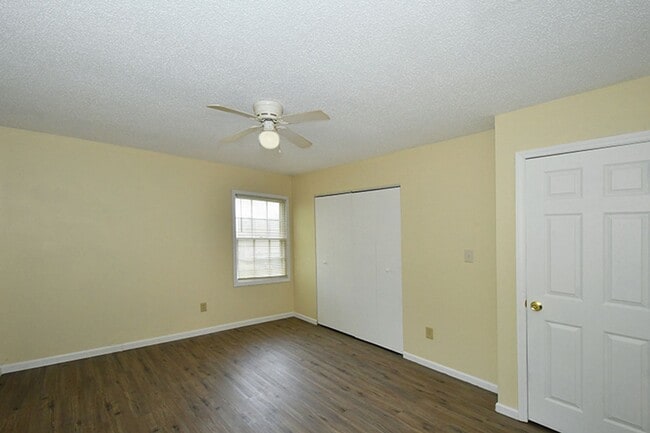 Building Photo - Country ranch 3 bedroom