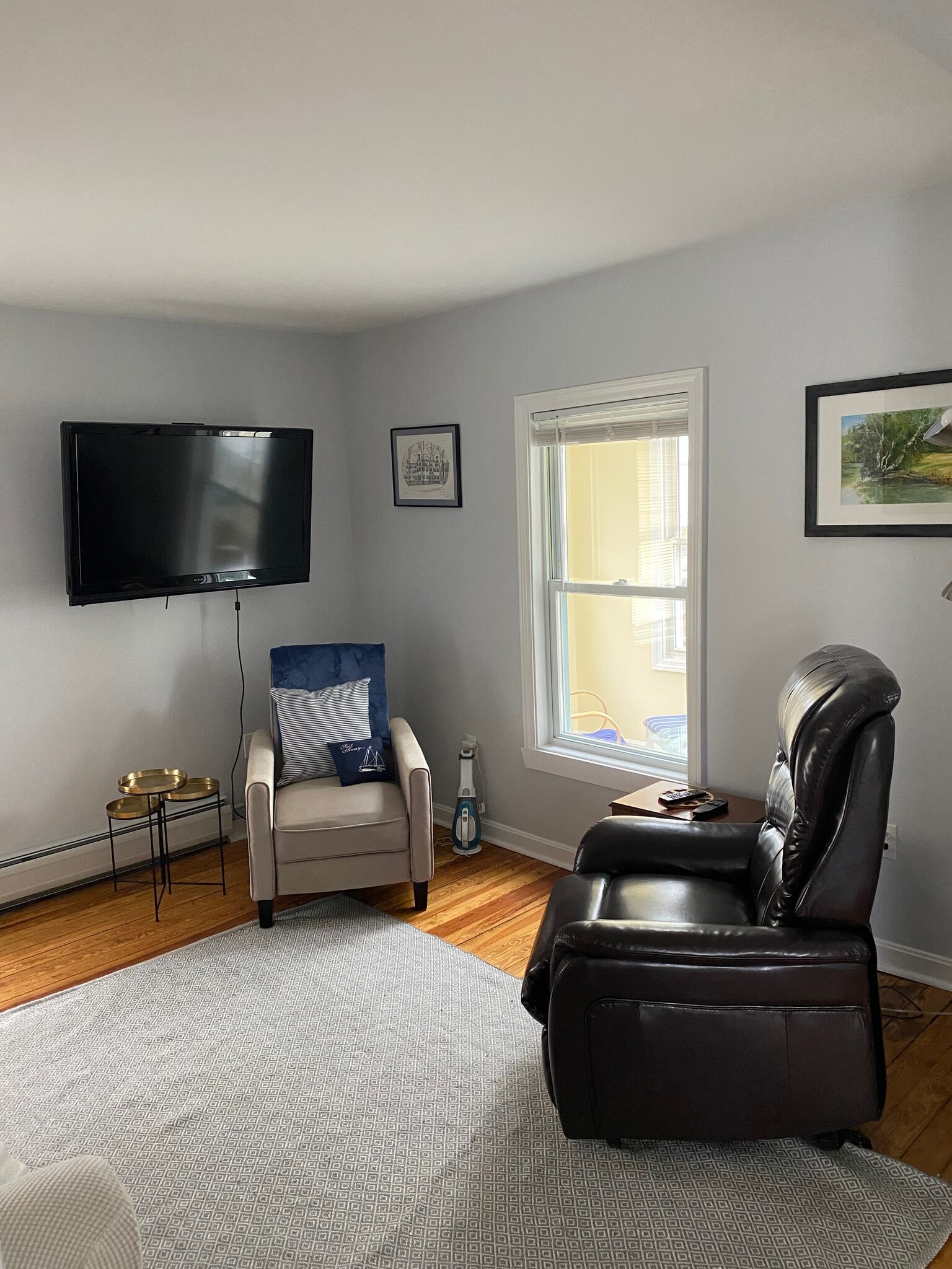 Building Photo - 30 Woodbine Ave