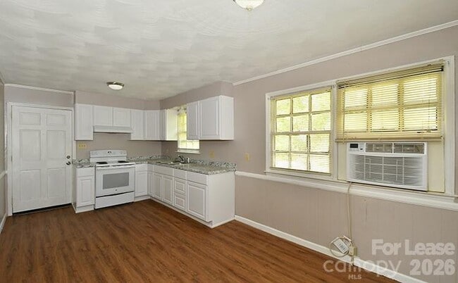 Building Photo - 1715 Cloudburst Cir