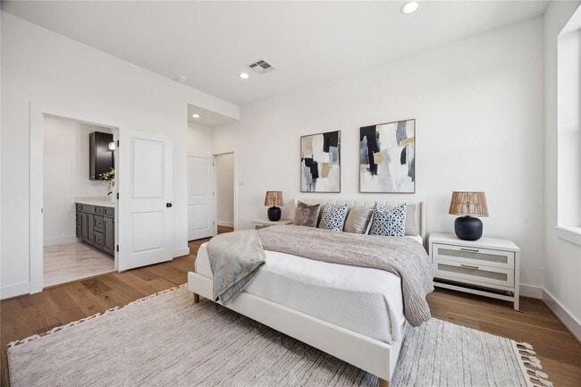 Building Photo - 2806 Mills St