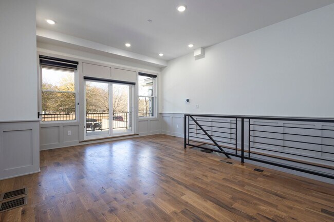Building Photo - Your Next Home Awaits – Spacious & Beautiful Apartment in North Philadelphia!