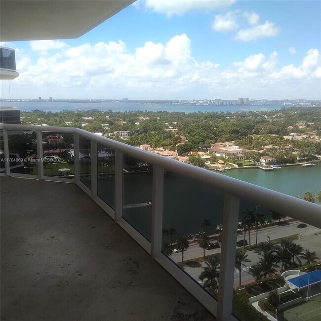 Building Photo - 4775 Collins Ave