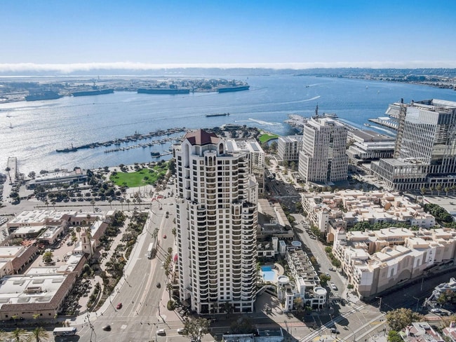 Building Photo - 700 W Harbor Dr