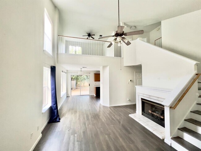 Building Photo - 7701 Peabody Dr