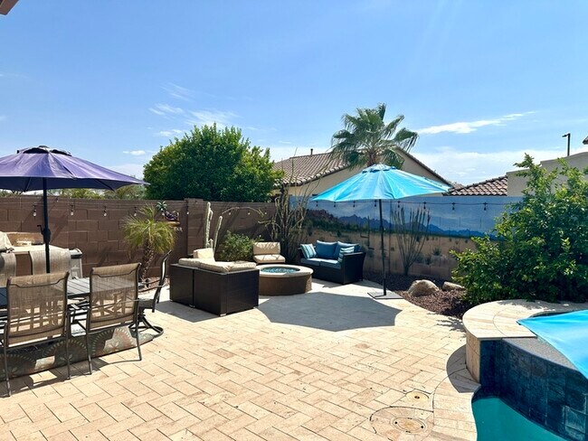 Building Photo - Estrella Mountain Ranch with Resort-style ...