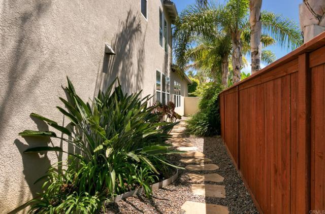 Building Photo - 2152 Goya Pl