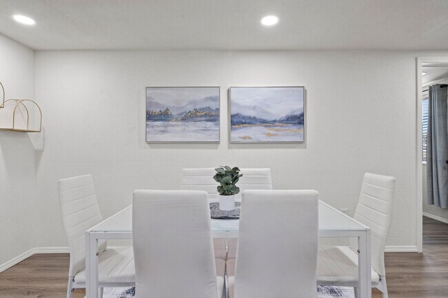 Building Photo - 4009 W Grant St