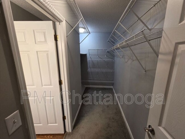 Building Photo - 3719 Crestview Pl