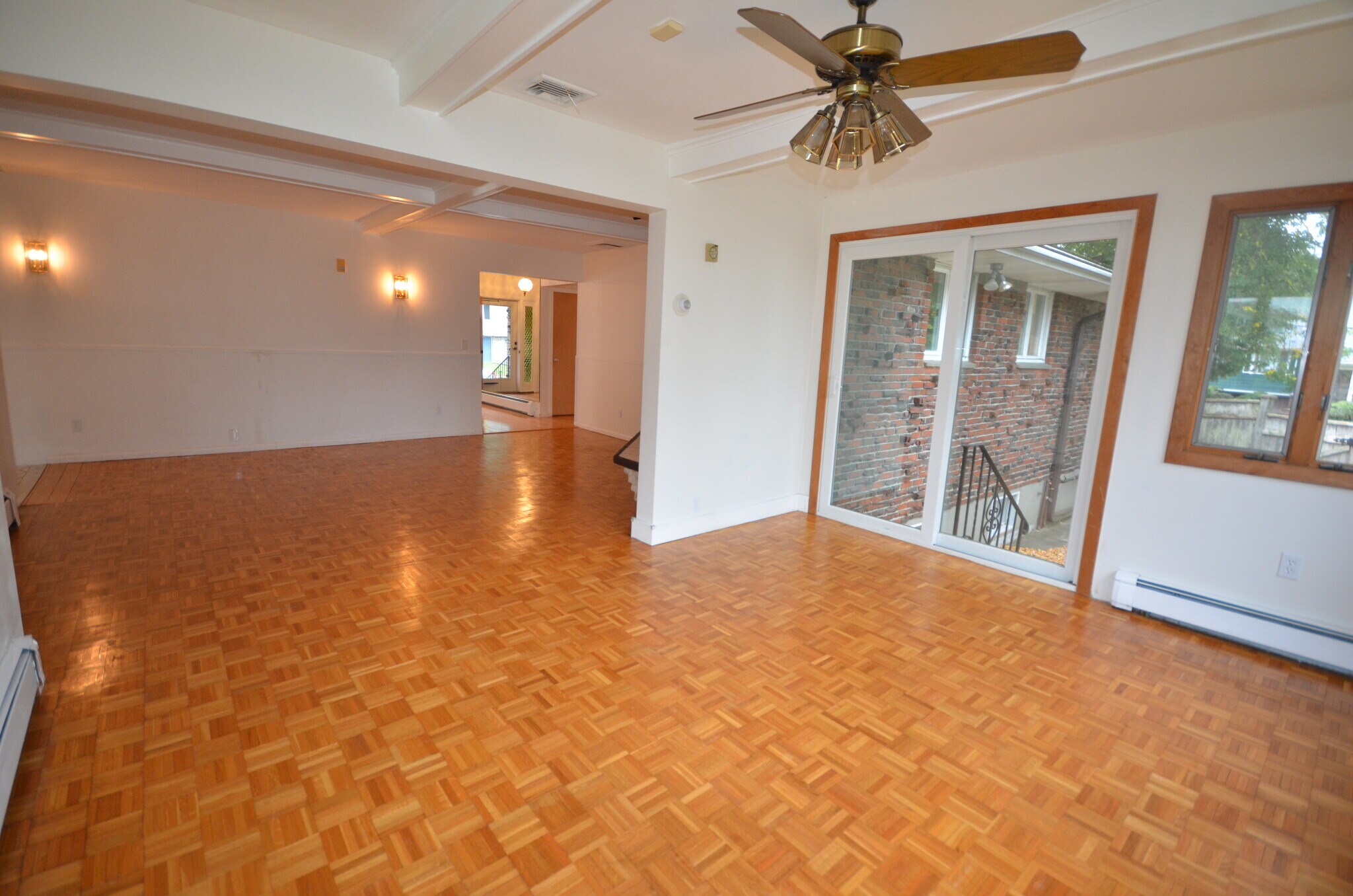 Building Photo - 20 Mossdale Rd