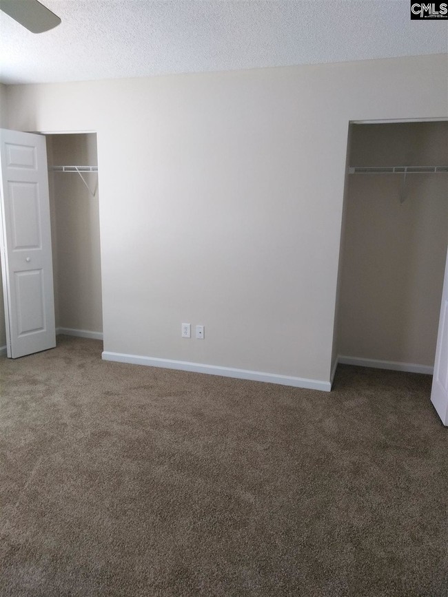 Building Photo - 233 Rosebrook Dr