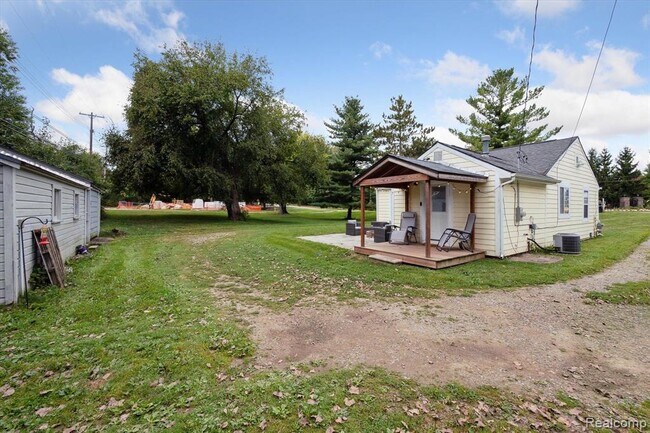 Building Photo - 6149 Waldon Rd