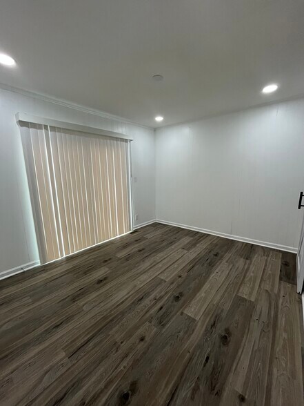 Building Photo - 3939 Mathis St