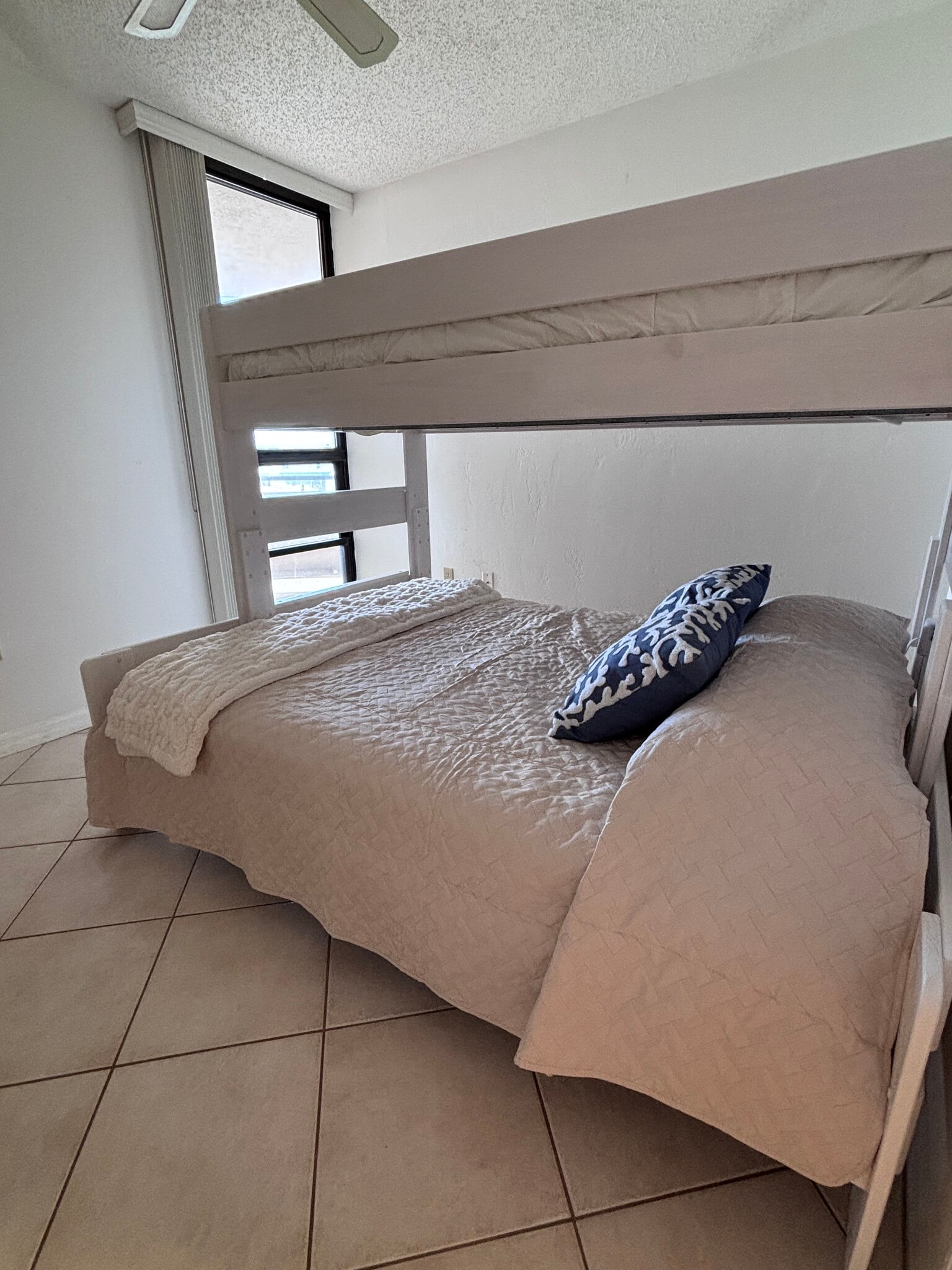 Building Photo - 3023 S Atlantic Ave