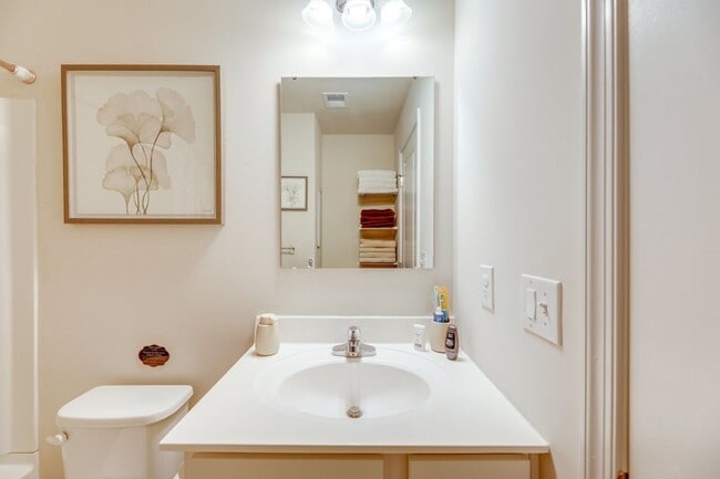 Building Photo - 6262 Pebblebrook Dr