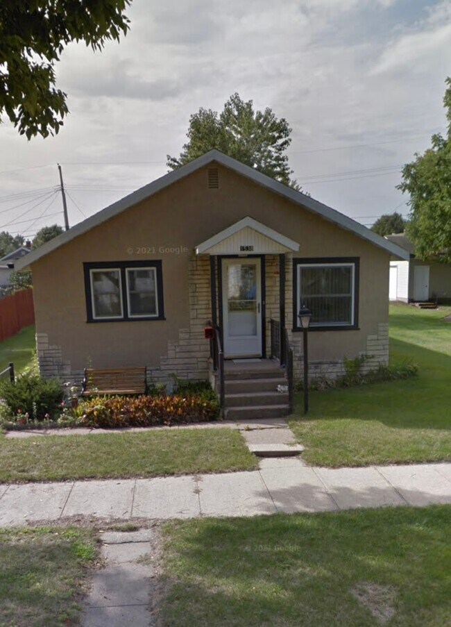 Primary Photo - 1538 Barlow St