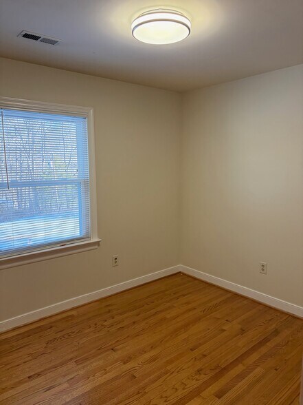 Building Photo - 9150 Gregory Dr