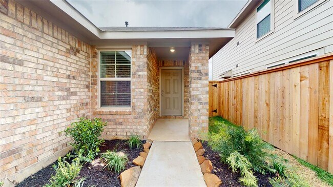 Building Photo - 1206 Silver Fir Ct