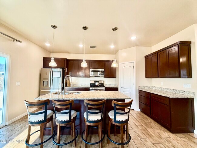 Building Photo - 13873 Sky Harbor Ave