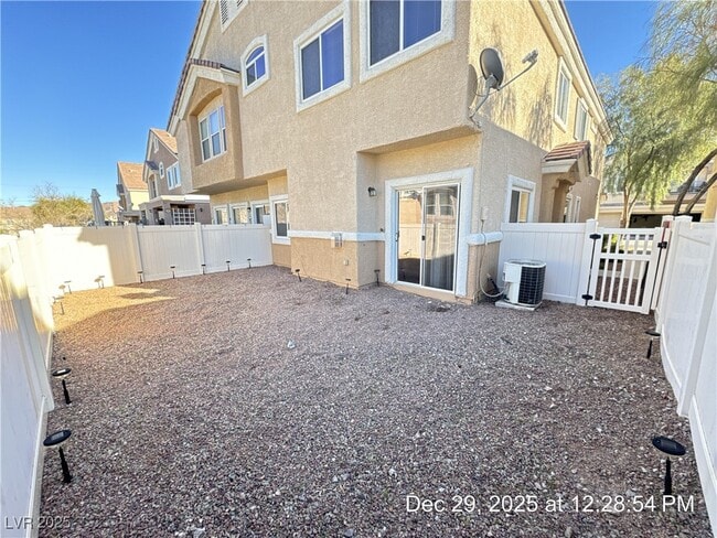 Building Photo - 1089 Elation Ln