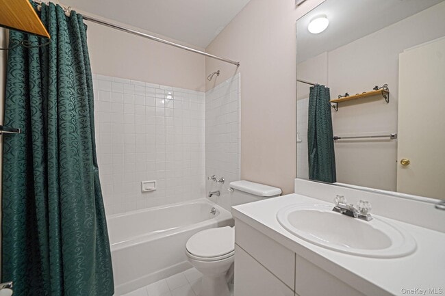 Building Photo - 18 Summerfield Cir