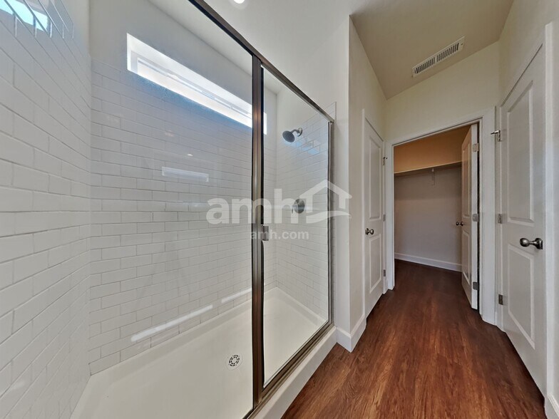 Building Photo - 236 E Sicily Dr