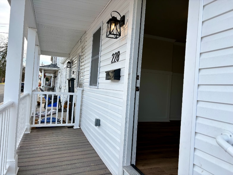 Building Photo - 228 Delaware Ave