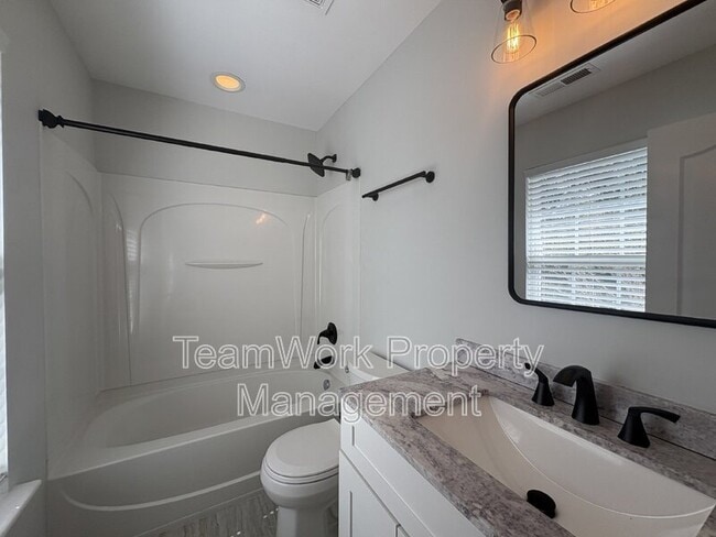 Building Photo - 113 Lynches River Dr